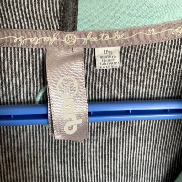 Orb Zip Up Sweater - Picture 3 of 6